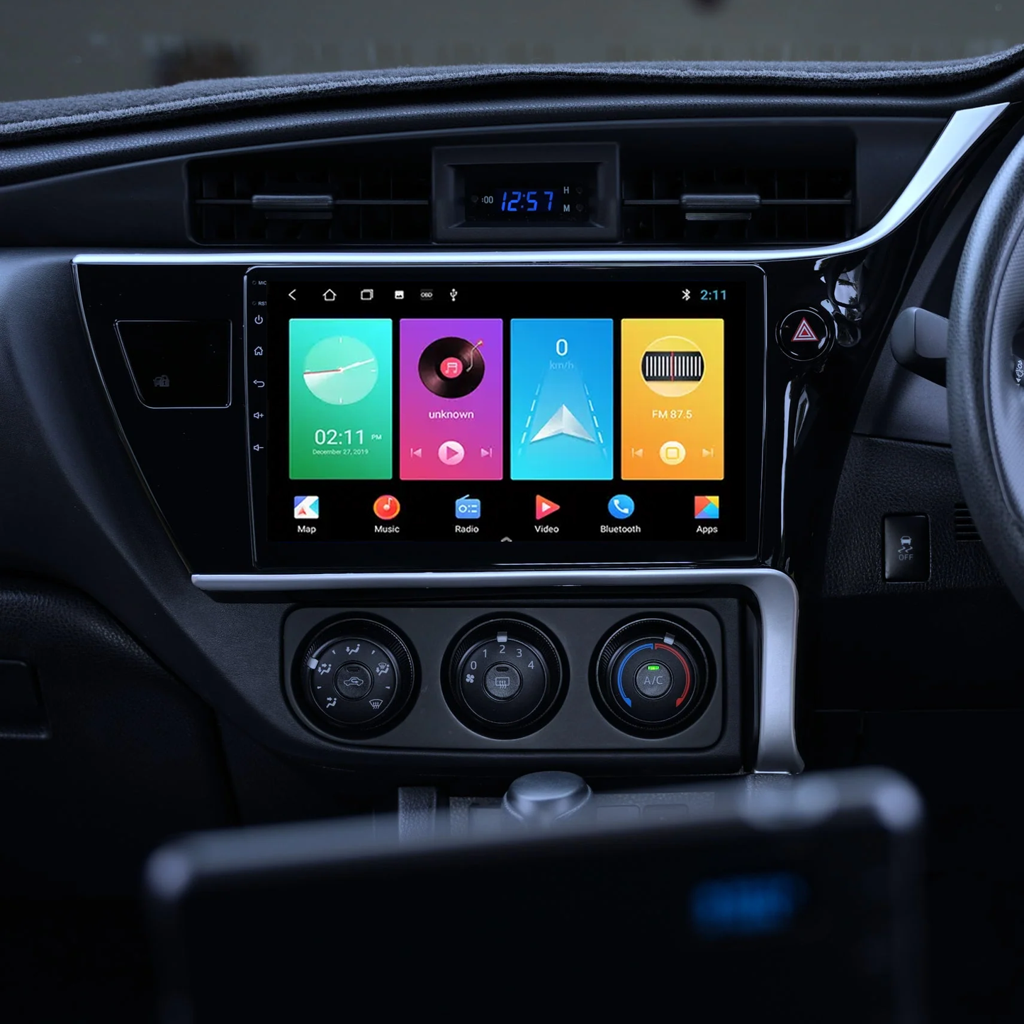 9" Toyota Corolla Hatch 15'-18' Head Unit Upgrade Kit